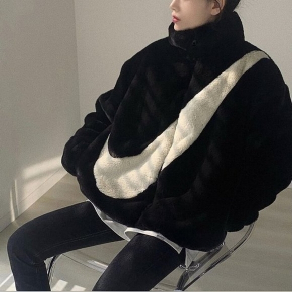 Nike Sportswear Faux Fur Jacket Black Full Zip Women’s Medium - Picture 12 of 16